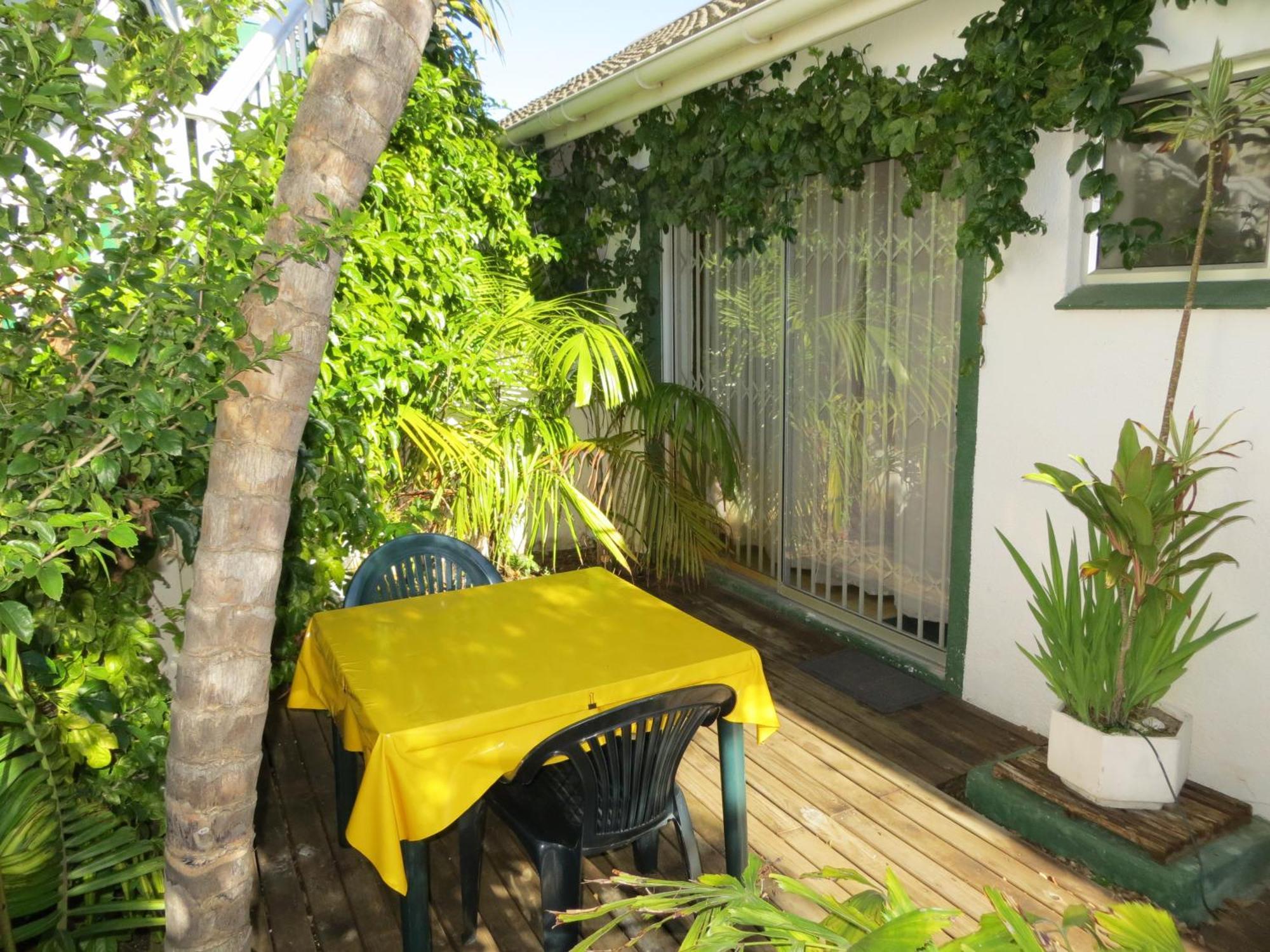 Cape Oasis Guesthouse Bloubergstrand Exteriör bild