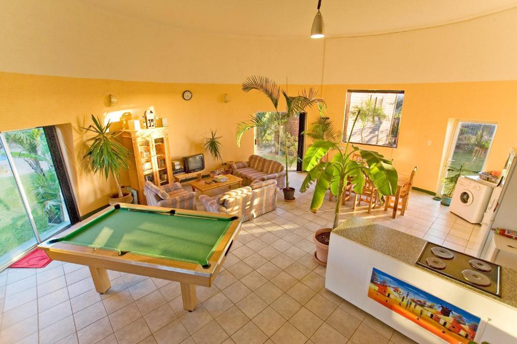 Cape Oasis Guesthouse Bloubergstrand Exteriör bild